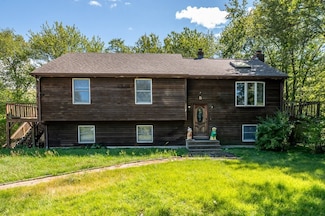 5 Kimann Dr, Terryville, CT 06786