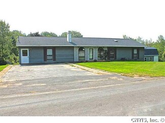 99 Elderberry Ln, Central Square, NY 13036
