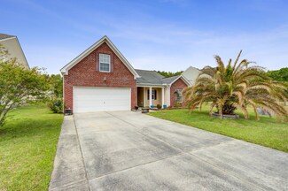 631 English Oak Cir, Moncks Corner, SC 29461