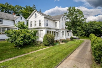 26 Schooleys Mountain Rd, Long Valley, NJ 07853