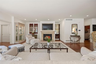 344 Saint Paul St, Denver, CO 80206