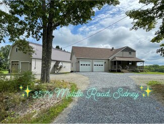 3579 Middle Rd, Sidney, ME 04330