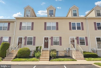 31 Carriage Knoll Ct, Langhorne, PA 19047