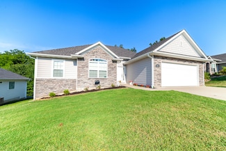5411 Heath Ct, Columbia, MO 65203
