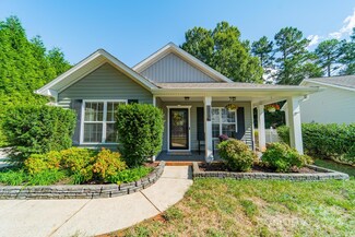 1312 Pearl Crescent Dr, Charlotte, NC 28216