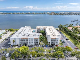 1516 S Lakeside Dr Unit 411, Lake Worth Beach, FL 33460