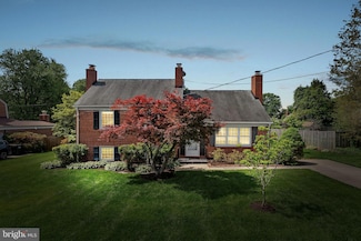 7607 Newcastle Dr, Annandale, VA 22003