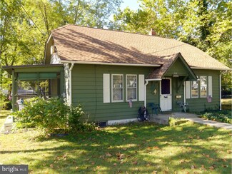 208 Simpson Ave, National Park, NJ 08063