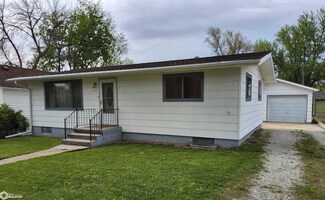 314 W Crocker St, Avoca, IA 51521