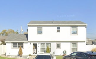 98 Farmedge Rd, Levittown, NY 11756