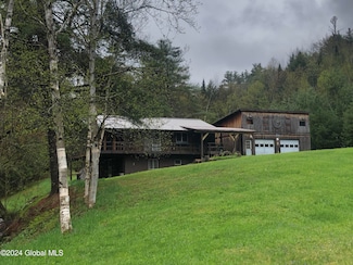 2123 Ensign Pond Rd, Moriah Center, NY 12961