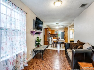 428 Henry St, San Antonio, TX 78207