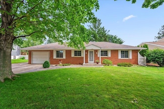 1304 4th Ave SW, Waverly, IA 50677