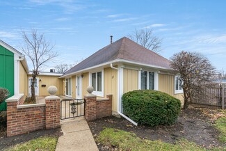 111 Garden Dr, Montgomery, IL 60538