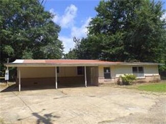 1515 N Ann St, Eclectic, AL 36024