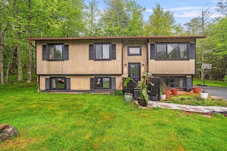 39 Laurel Ln, South Fallsburg, NY 12779