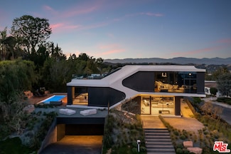 1254 Roberto Ln, Los Angeles, CA 90077