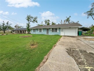 804 N 7th St, Rogers, AR 72756