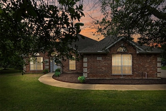 3008 Running Brook Dr, Joshua, TX 76058