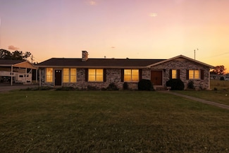 6024 U S 421, McKee, KY 40447