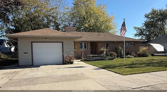 1209 Hawthorne St, Two Rivers, WI 54241