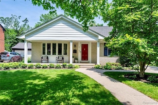 4162 Arlington Dr, Royal Oak, MI 48073