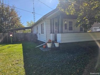 1097 W Buder Ave, Flint, MI 48507