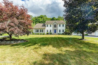 20 Birch Hill Rd, Ballston Lake, NY 12019