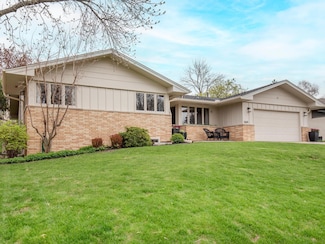 3509 Coolidge St NE, Saint Anthony, MN 55418