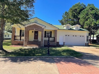 92 Ashwood Dr, Starkville, MS 39759