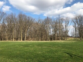 50 Oak St, Roachdale, IN 46172