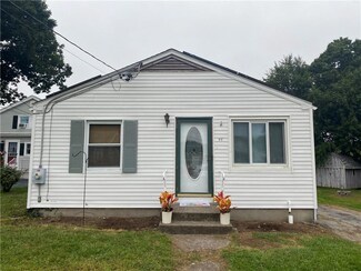 44 Rosemont Ave, Cumberland, RI 02864