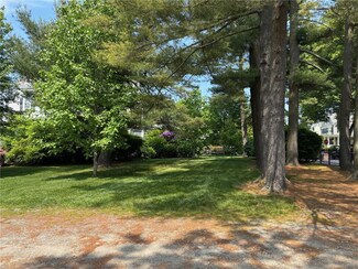 45 Ayrault St Unit C1, Newport, RI 02840
