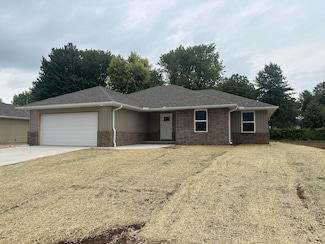41 Whitley Ln, Monett, MO 65708