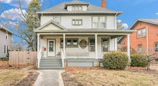 912 W Hill St, Champaign, IL 61821