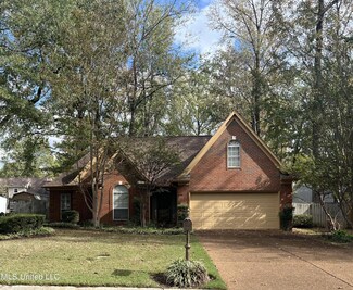 5830 Southridge Dr, Olive Branch, MS 38654