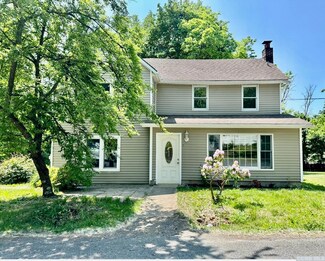 16 10th St, Catskill, NY 12414