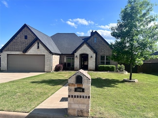 1204 Thomas Ln, Graham, TX 76450