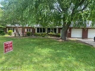 4741 Vienna Dozier Rd, Pfafftown, NC 27040