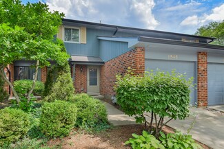 1545 Ashford Ct, Wheaton, IL 60189