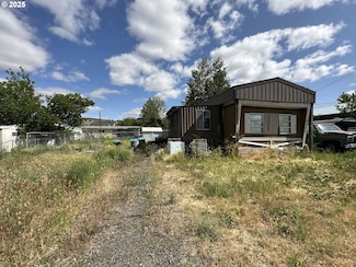 1010 E B St, Fossil, OR 97830