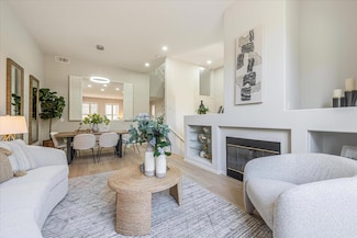 204 Village Ln, Foster City, CA 94404