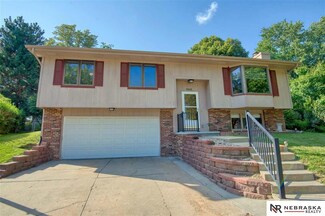 6606 S 76th Cir, Omaha, NE 68127