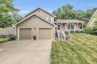 504 NW 73rd Terrace, Kansas City, MO 64118