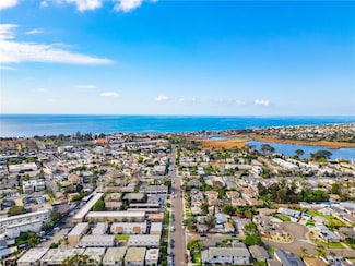 1024 Laguna Dr Unit 11, Carlsbad, CA 92008