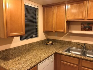 1341 Massachusetts Ave Unit 104, Riverside, CA 92507