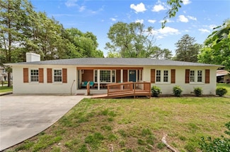 6925 Wooden Rail Ln, Summerfield, NC 27358