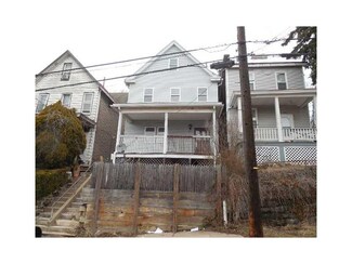 527 Stokes Ave, Braddock, PA 15104