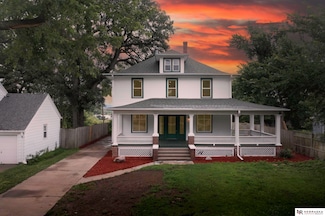 5805 Florence Blvd, Omaha, NE 68110