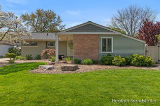 3330 Devon Dr NE, Grand Rapids, MI 49546